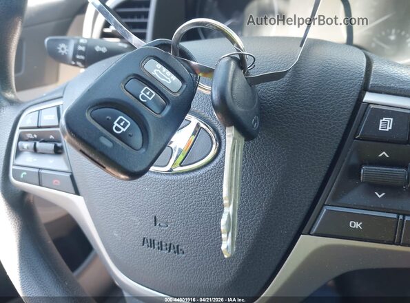 5NPD84LF9JH328720 2018 HYUNDAI ELANTRA Silver Widok deski rozdzielczej