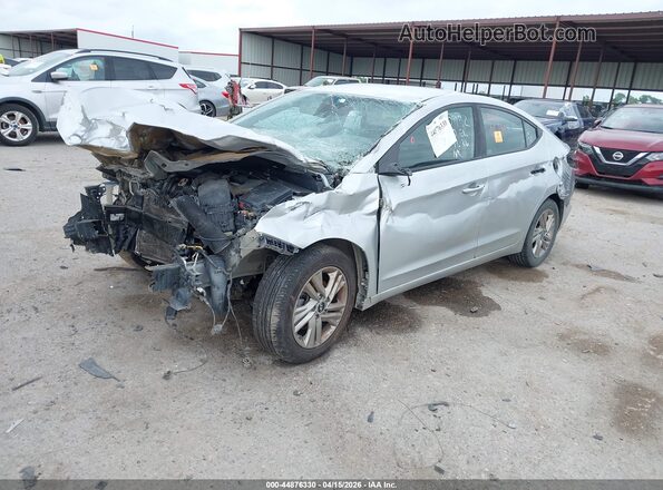 5NPD84LF9LH509724 2020 HYUNDAI ELANTRA Silver Vista tres cuartos delantera izquierda