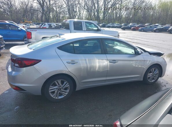5NPD84LF9LH537717 2020 HYUNDAI ELANTRA Серебряный Вид задней части салона
