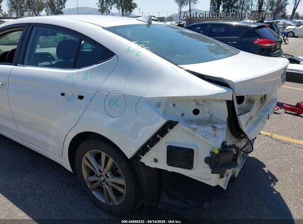 5NPD84LFXJH376372 2018 HYUNDAI ELANTRA Белый 