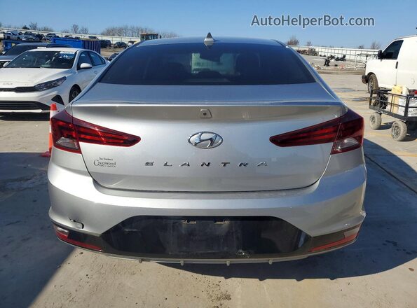 5NPD84LFXLH632948 2020 HYUNDAI ELANTRA Серебряный Вид сзади