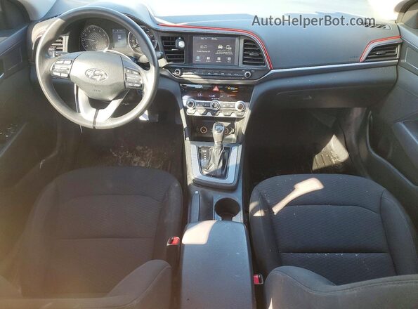 5NPD84LFXLH632948 2020 HYUNDAI ELANTRA Серебряный Вид панели приборов