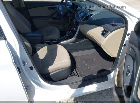 5NPDH4AE0GH712405 2016 HYUNDAI ELANTRA White Widok wnętrza z przodu