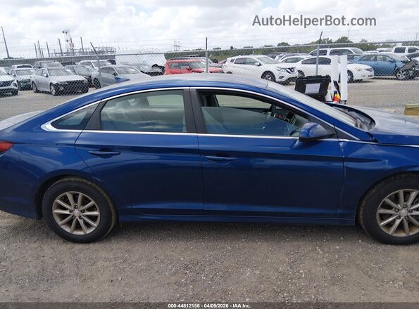 5NPE24AF5KH762921 2019 HYUNDAI SONATA Синий Вид задней части салона