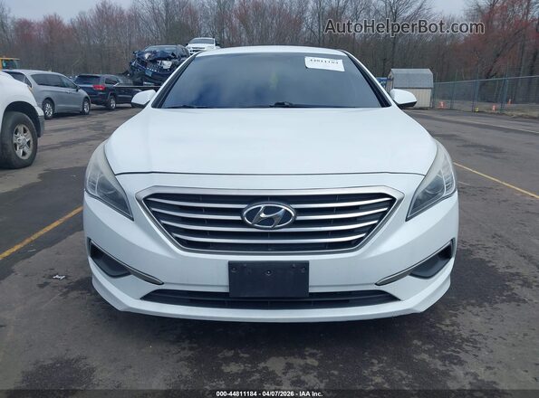 5NPE24AF6GH274195 2016 HYUNDAI SONATA Белый Вид спереди