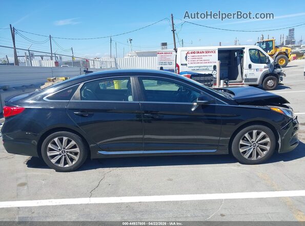 5NPE34AF5HH554253 2017 HYUNDAI SONATA Черный Вид задней части салона