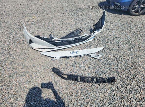 5NPLL4AG3NH057360 2022 HYUNDAI ELANTRA White Widok komory silnika