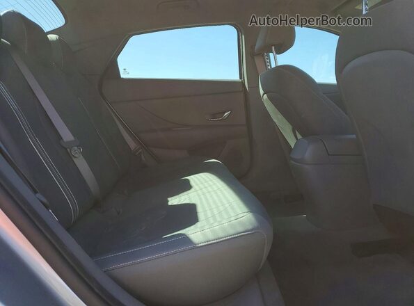 5NPLM4AG2NH074003 2022 HYUNDAI ELANTRA Серебряный Вид задних сидений