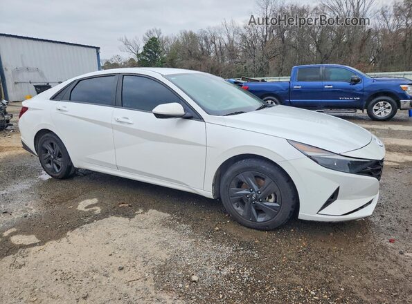 5NPLM4AG4PH104623 2023 HYUNDAI ELANTRA White Przód prawy