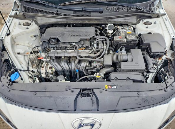 5NPLM4AG4PH104623 2023 HYUNDAI ELANTRA White Widok wnętrza z tyłu