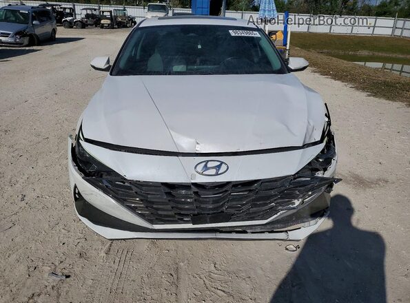 5NPLP4AG4NH069375 2022 HYUNDAI ELANTRA White Вид спереду