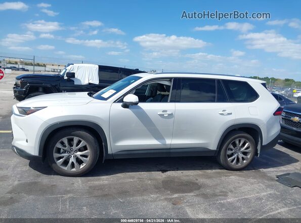5TDAAAA53SS020261 2025 TOYOTA LIMITED White Vista interior de 360 grados