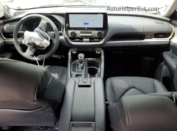 5TDACAB5XTS088616 2026 TOYOTA LIMITED Gray Vista del salpicadero