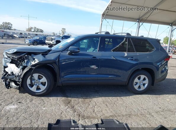5TDACAB5XTS089684 2026 TOYOTA LE Gray Vista interior de 360 grados