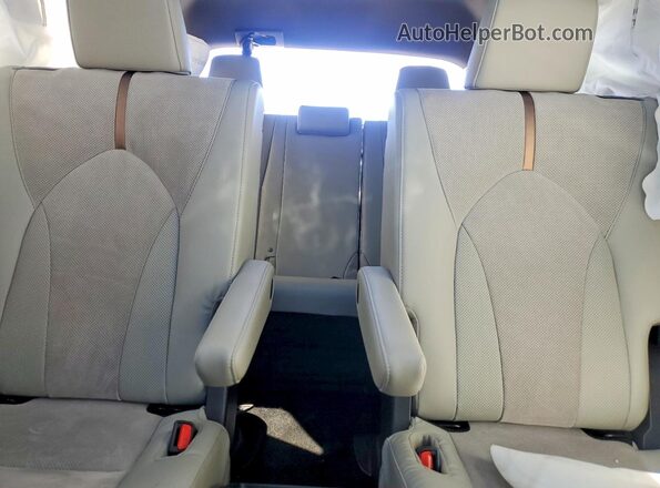 5TDADAB54SS018122 2025 TOYOTA HIGHLANDER HYBRID Gray Vista de los asientos traseros