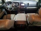 2018 Toyota Sequoia Sr5 Серый vin: 5TDBY5G19JS157716