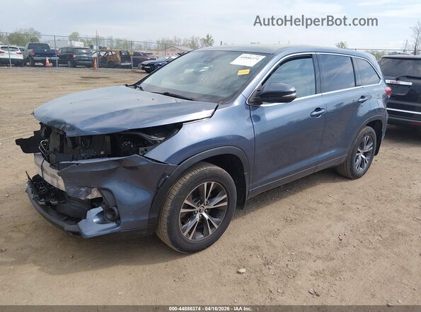 5TDBZRFH3JS907369 2018 TOYOTA LE Синий Передняя левая четверть