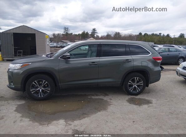 5TDBZRFH9JS879867 2018 TOYOTA LE Green 