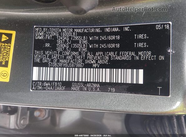 5TDBZRFH9JS879867 2018 TOYOTA LE Green ძრავის განყოფილების ხედი
