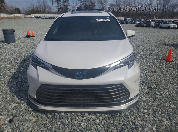 5TDESKFC2SS159972 2025 TOYOTA SIENNA White წინა ხედი