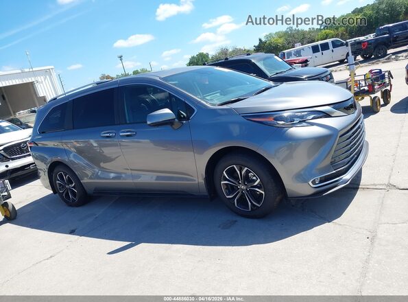 5TDESKFC9TS233566 2026 TOYOTA SIENNA Gray Widok wnętrza 360 stopni