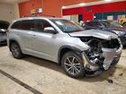 2017 Toyota Highlander Silver vin: 5TDJZRFH2HS418564