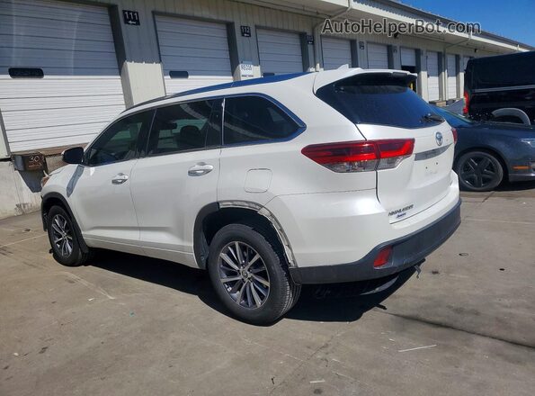 5TDJZRFH2JS539181 2018 TOYOTA LE White უკანა მარცხენა