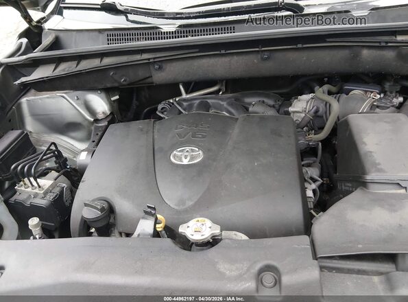 5TDJZRFH2JS871086 2018 TOYOTA LE Green უკანა ხედი