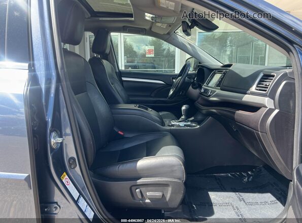 5TDJZRFH5JS862429 2018 TOYOTA LE Синий Вид салона спереди