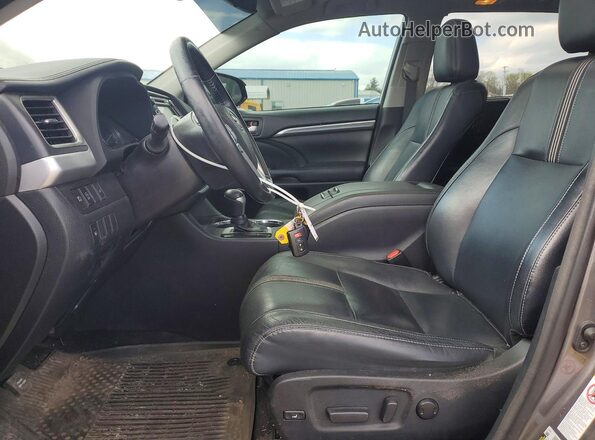 5TDJZRFHXJS559095 2018 TOYOTA HIGHLANDER Gray Вид салону спереду