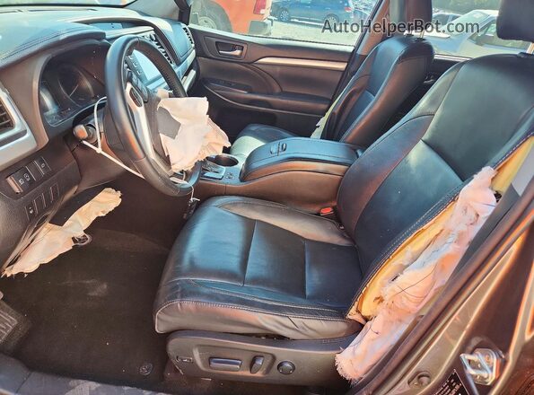 5TDKZRFH1JS265475 2018 TOYOTA LE Серый Вид салона спереди