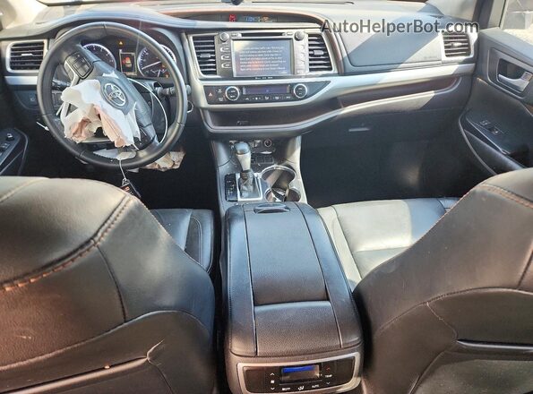 5TDKZRFH1JS265475 2018 TOYOTA LE Серый Вид панели приборов