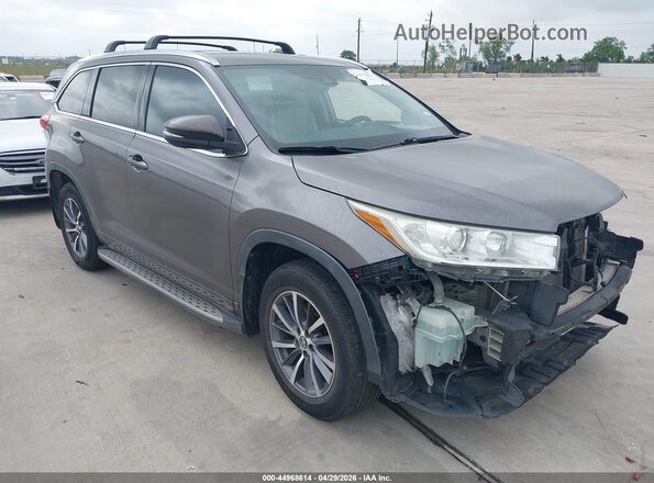 5TDKZRFH6JS271370 2018 TOYOTA LE Серый Передняя правая четверть