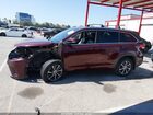 2018 Toyota Highlander Xle Burgundy vin: 5TDKZRFH7JS285035