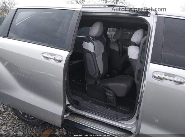 5TDXRKEC8PS170827 2023 TOYOTA SIENNA Серебряный Вид наклейки с VIN-кодом