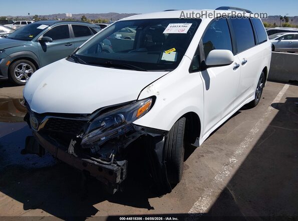 5TDXZ3DCXJS942341 2018 TOYOTA SIENNA White Przód lewy