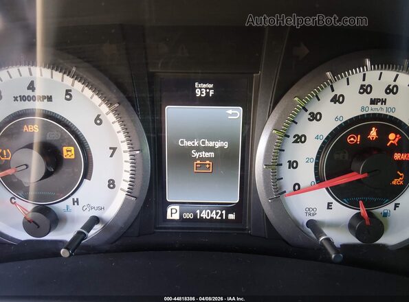 5TDXZ3DCXJS942341 2018 TOYOTA SIENNA White Widok tylnych siedzeń