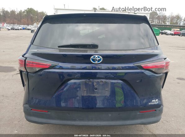 5TDYRKEC8MS059470 2021 TOYOTA LE Blue 