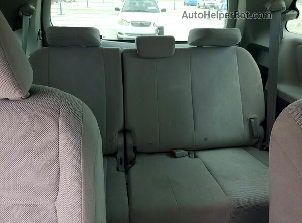 5TDZZ3DC5JS901978 2018 TOYOTA SIENNA Red Widok tylnych siedzeń