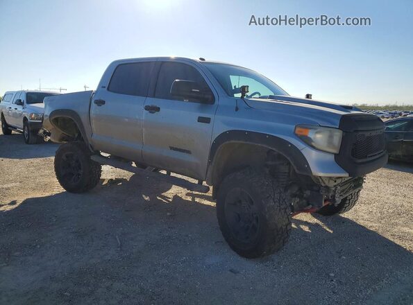 5TFDW5F19KX805938 2019 TOYOTA TUNDRA Серый Передняя правая четверть