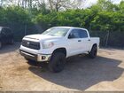 2017 Toyota Tundra Sr5 5.7l V8 White vin: 5TFDY5F17HX608348