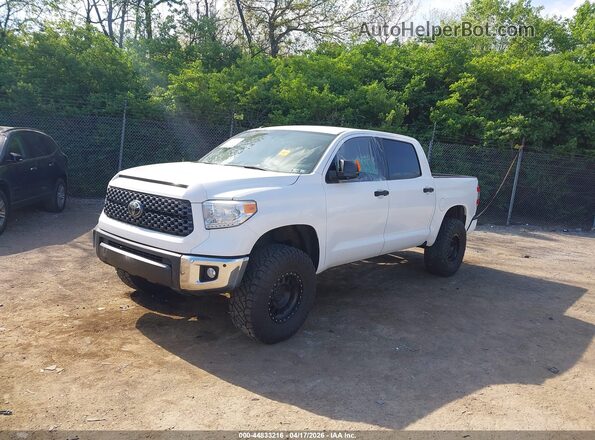 5TFDY5F17HX608348 2017 TOYOTA TUNDRA White Front left