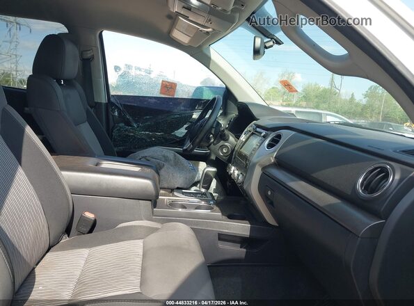 5TFDY5F17HX608348 2017 TOYOTA TUNDRA White Front interior view