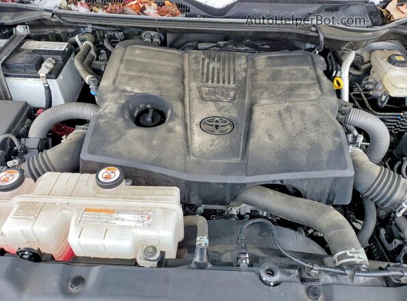 5TFKB5DA8NX005836 2022 TOYOTA LE Black Widok wnętrza z tyłu