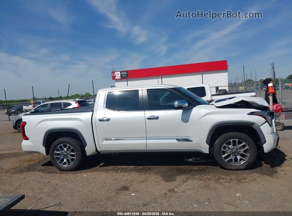 5TFMC5DB1RX043610 2024 TOYOTA TUNDRA HYBRID White Vista interior trasera