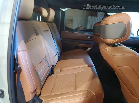 5TFMC5DBXTX114729 2026 TOYOTA TUNDRA Silver Rear seats view