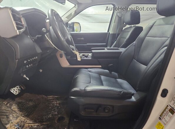 5TFWA5DB0RX206844 2024 TOYOTA LIMITED Белый Вид салона спереди