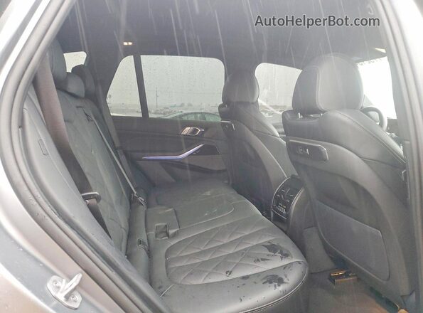 5UX13EU06S9W85699 2025 BMW X5 Серый Вид задней части салона