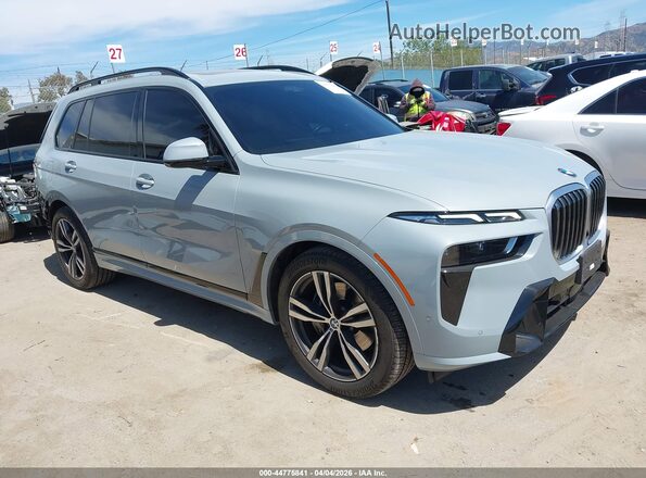 5UX23EM01P9N85182 2023 BMW X7 Gray Delantero derecho