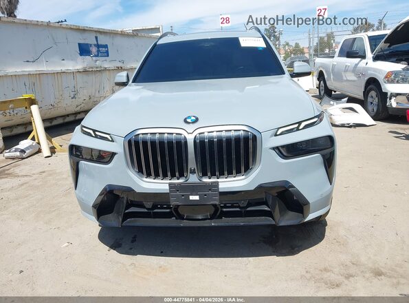 5UX23EM01P9N85182 2023 BMW X7 Gray Vista del cuadro de instrumentos